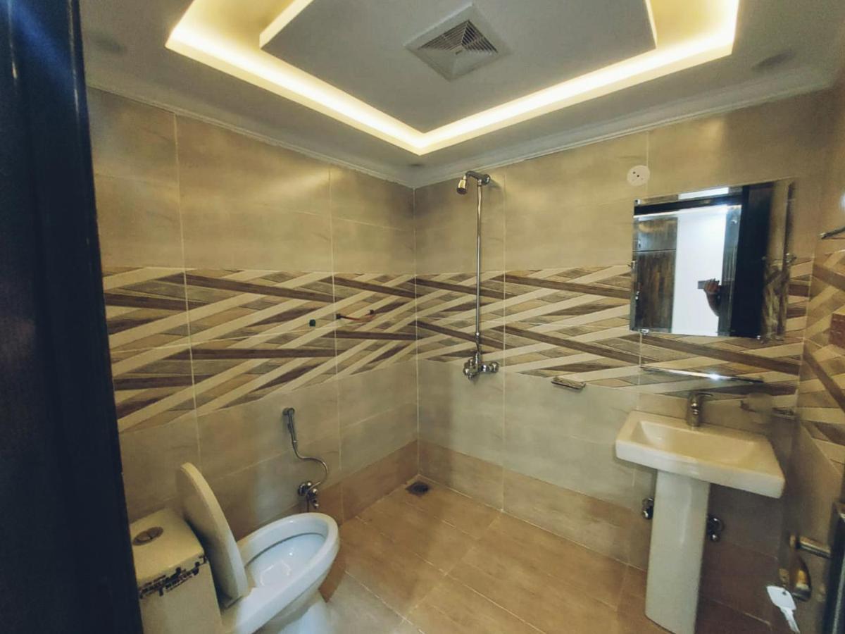 לאהור Hotel White Pearl מראה חיצוני תמונה
